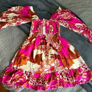 Olivaceous long sleeve dress|over the shoulder dress|olivaceous dress|size M|NEW